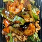 Best Triple Delight with Garlic Sauce in Newport News, VA